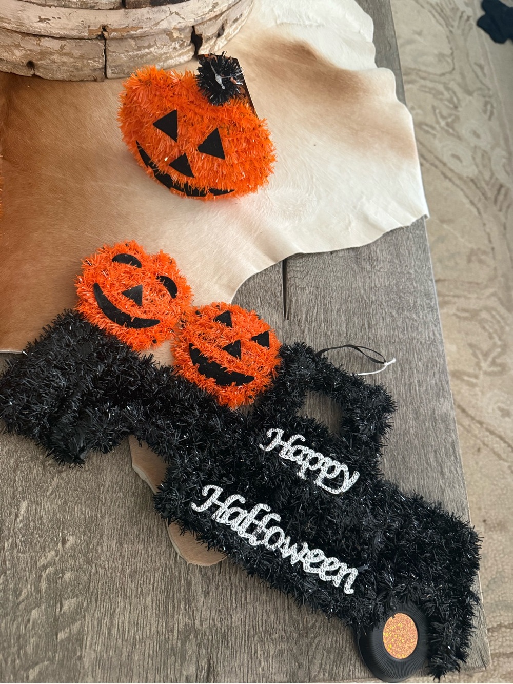 Brand NWT Bundle of 3 Tinsel Pumpkin Jack-O'-Lantern Decor - Orange & BlackGreen - Picture 8 of 9